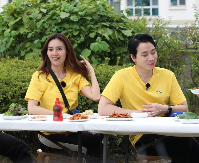 Running Man Việt: Không đếm xuể hint tình bể bình của Lan Ngọc - Karik