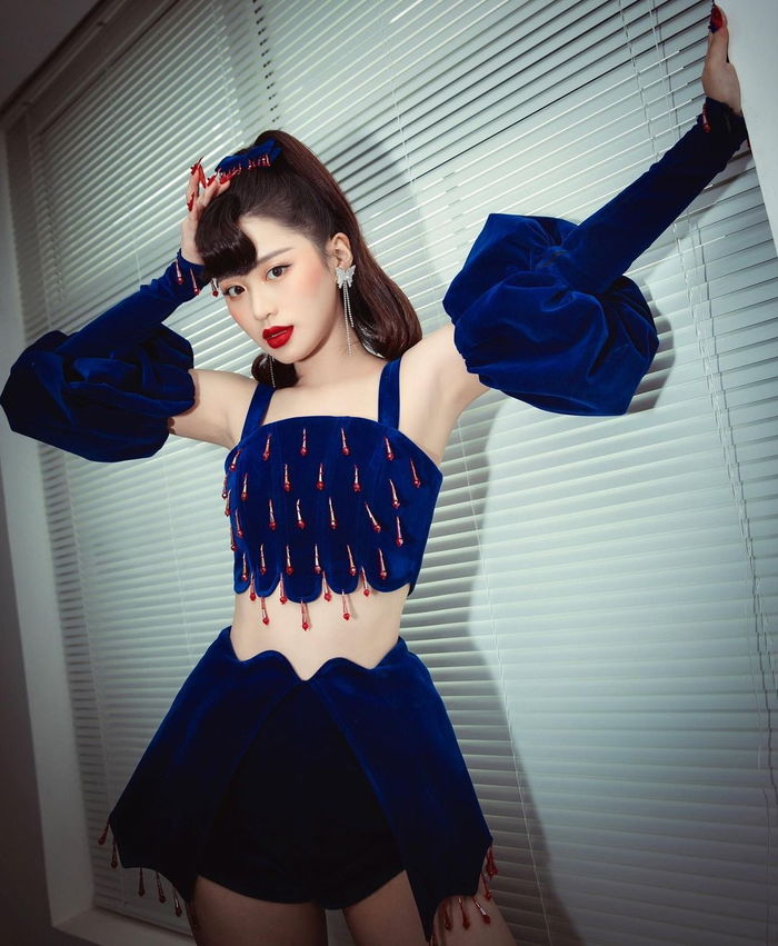 Sao chân ướt đi thi: Han Sara lột xác nhờ trở thành trò cưng Đông Nhi