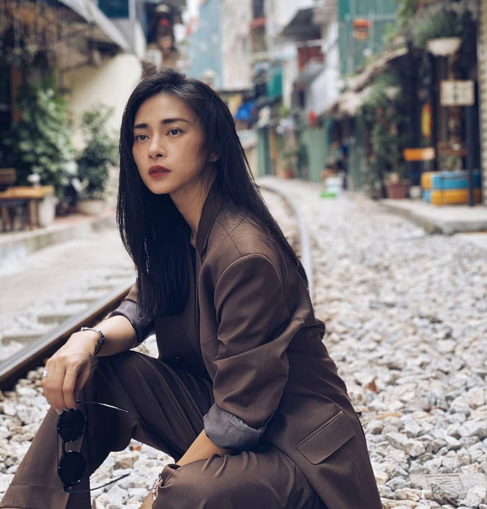 Sao chân ướt đi thi: Ngô Thanh Vân từ Á hậu đến đả nữ số 1 Việt Nam
