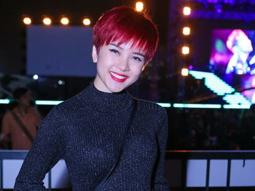 Sao chân ướt đi thi: Tình cũ Sơn Tùng lột xác sau ồn ào của chị gái