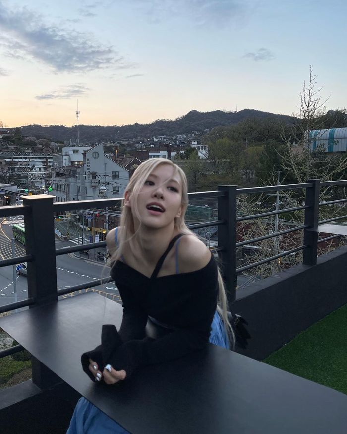 5 idol Kpop chưa thoát khỏi độc thân khiến dân tình bất ngờ