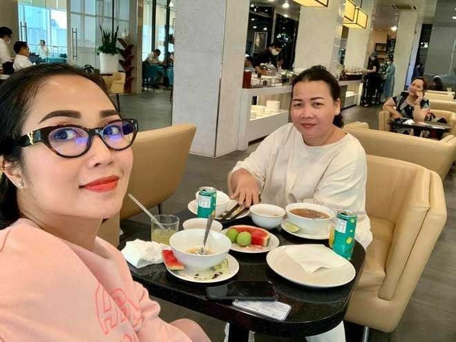 Sao Việt cưng người giúp việc như vàng: Ốc Thanh Vân 12 năm chưa đổi