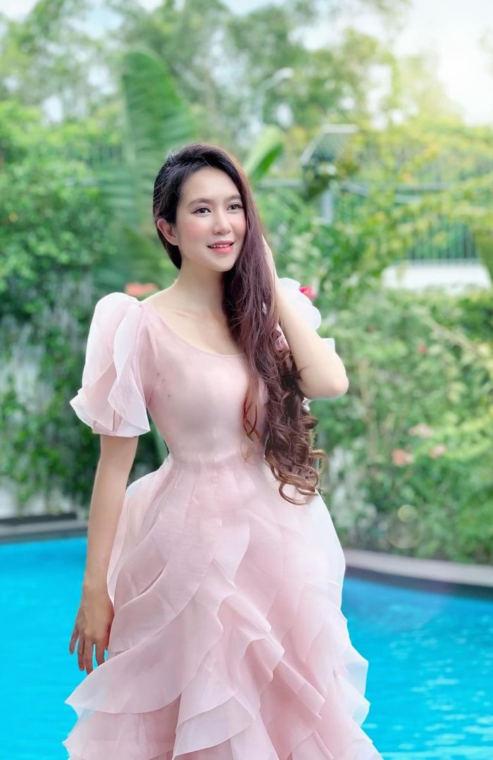 Sao Việt sinh một lèo 3 con: cực 1 lần cho xong, lấy lại nhan sắc sau