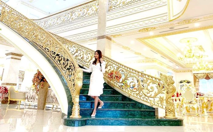 3 Sao Việt sở hữu biệt thự dát vàng: Lan Khuê thỏa sức sống ảo