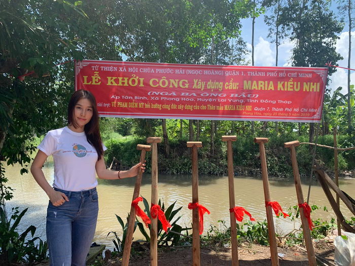Sao Việt xây cầu giúp đỡ bà con vùng sâu vùng xa: Thủy Tiên đắt nhất