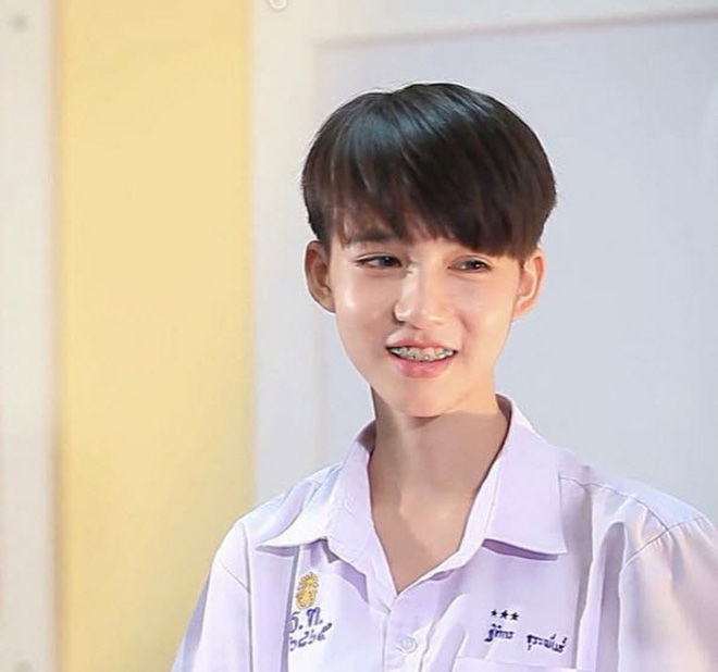 Hoa hậu chuyển giới Thái Lan - Yoshi Rinrada sau 3 năm khám nghĩa vụ