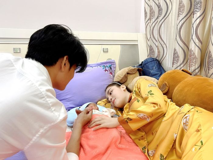 5 ca sĩ hội chợ đình đám có cuộc sống bỉm sữa được khán giả quan tâm