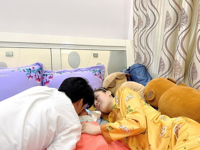 5 ca sĩ hội chợ đình đám có cuộc sống bỉm sữa được khán giả quan tâm