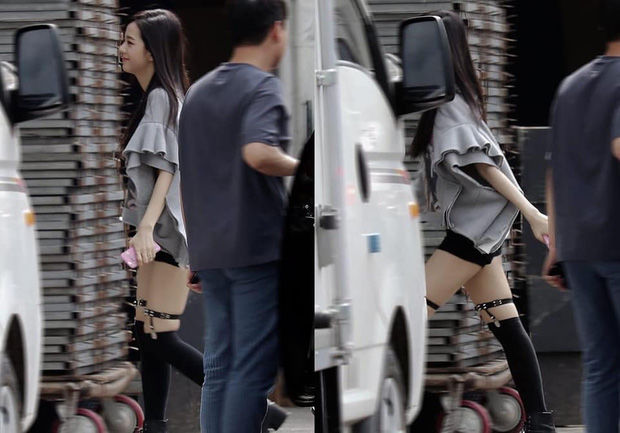 Thời pre-debut Jisoo đã hầm hố bảo sao cosplay Lisa ngon ơ