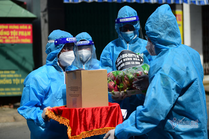 Tưởng niệm bệnh nhân Covid-19: Chúng tôi sẽ luôn nhớ về mọi người