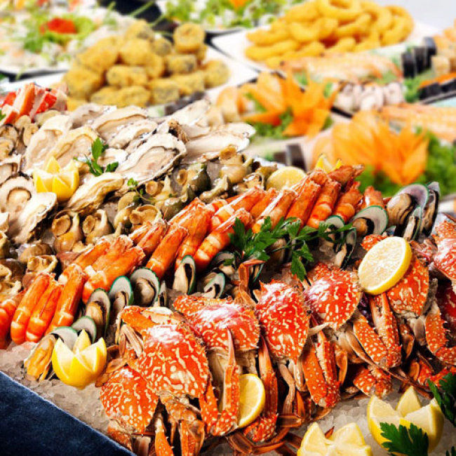 Cô gái ăn hết 100 con bào ngư ở quán buffet bị chủ quán hỏi xoáy