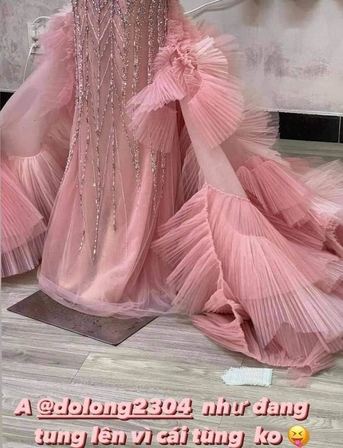 Váy thi Miss World của Đỗ Thị Hà được chỉnh lại trước 4 ngày lên đường