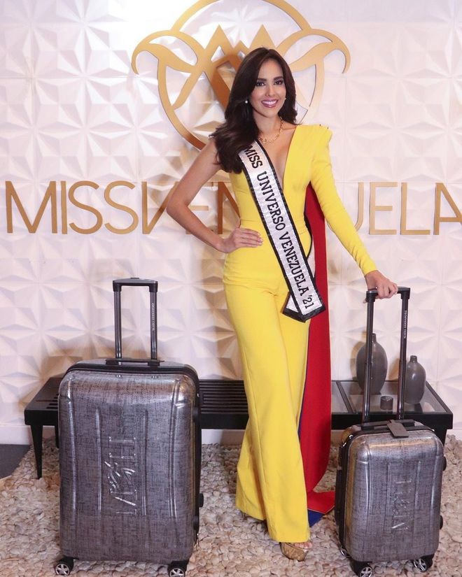 Thời trang sân bay của các đại diện Miss Universe: Kim Duyên nổi bật