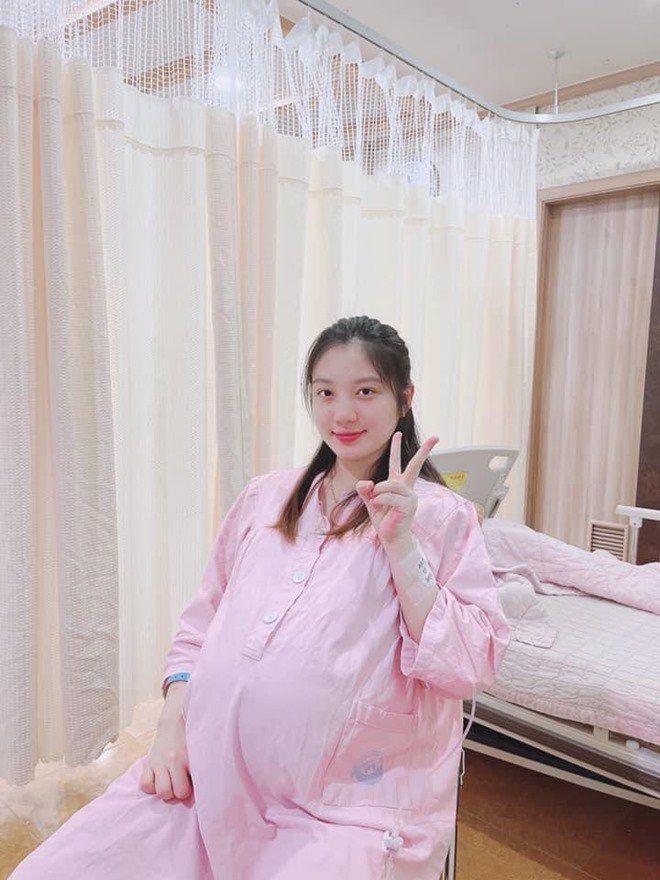 10x sinh thai đôi được chồng Hàn cưng chiều, cho 100 triệu tiêu vặt