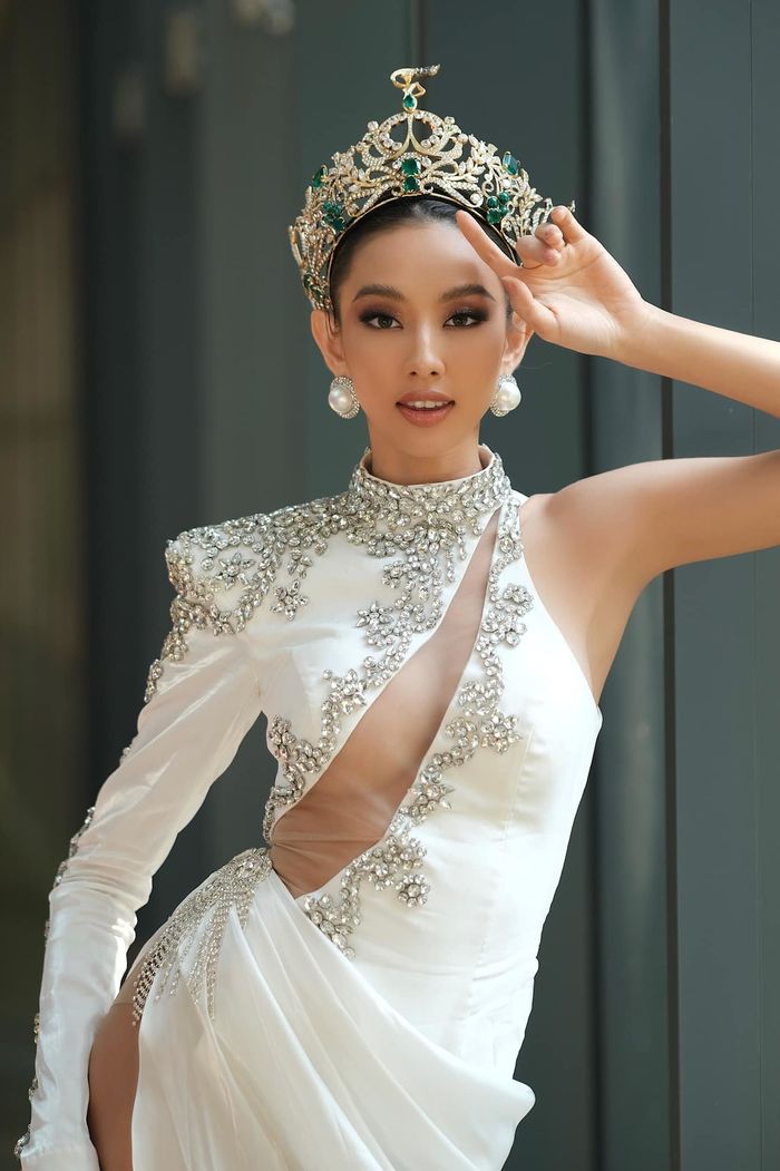 Hoa hậu Thùy Tiên hát bằng tiếng Việt cực hay trên truyền hình Thái