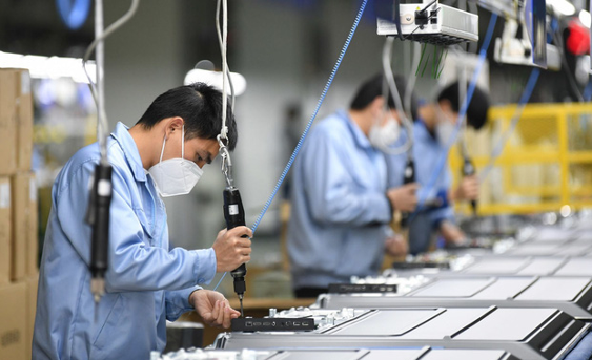 4 khoản lương và thưởng Tết Nguyên đán 2022 người lao động cần biết