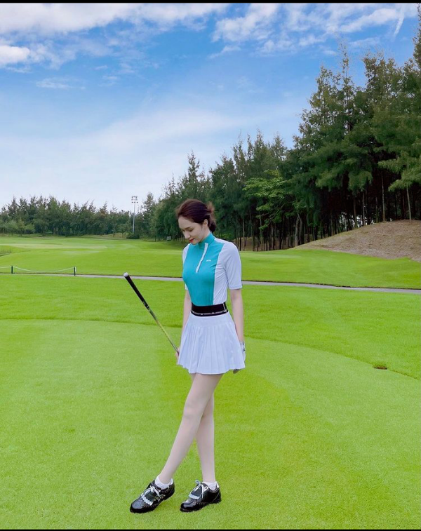 Hương Giang - Matt Liu mỗi lần ra sân golf tốn bao nhiêu?