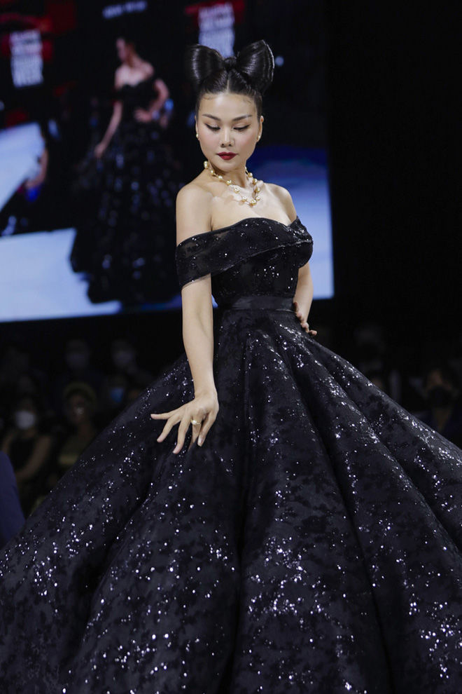 6 vedette đình đám hội tụ trong show của NTK Adrian Anh Tuấn