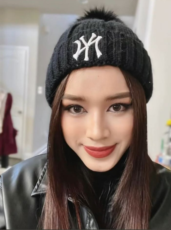 Diện đồ mượn của em dâu bà trùm Hoa hậu: Đỗ Thị Hà thả dáng cực ngầu