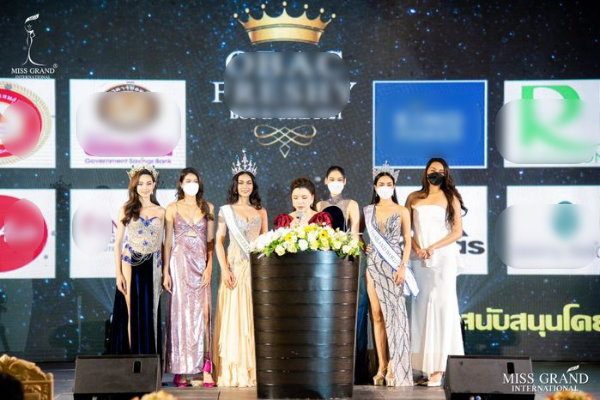 Sự kiện đầu tiên ở Thái Lan của Thùy Tiên: Diện váy xẻ cao chặt chém