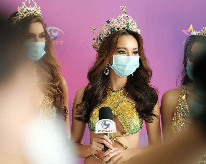 Á hậu 1 được giữ lại ở Thái để hoạt động cùng Tân Hoa hậu Thùy Tiên
