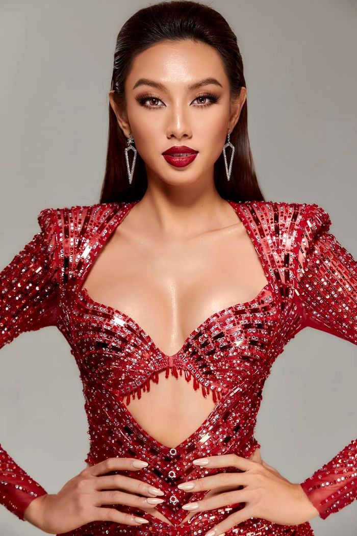 Ảnh hot sao Việt 2/12: NS Bình Tinh chi 10.000 USD tân trang xe
