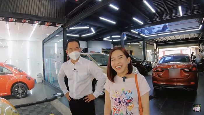 Ảnh hot sao Việt 2/12: NS Bình Tinh chi 10.000 USD tân trang xe