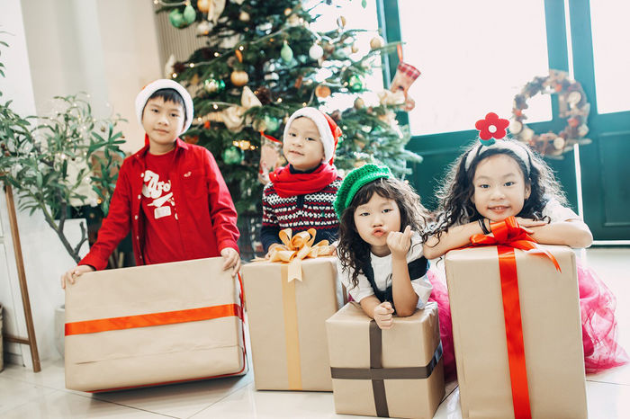 Ảnh hot sao Việt 23/12: Trang Trần như cá mắc lưới trên sàn diễn