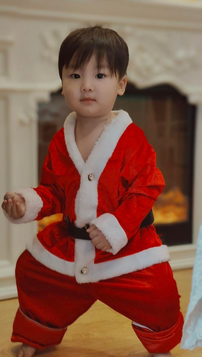 Ảnh hot sao Việt 25/12: Thùy Tiên xuất hiện trong đề thi Ngữ văn