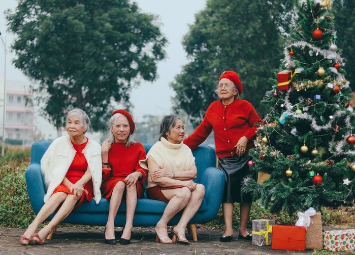 Các cụ ở viện dưỡng lão lên đồ đón Noel: “Đời có bao lâu, vui cái đã”