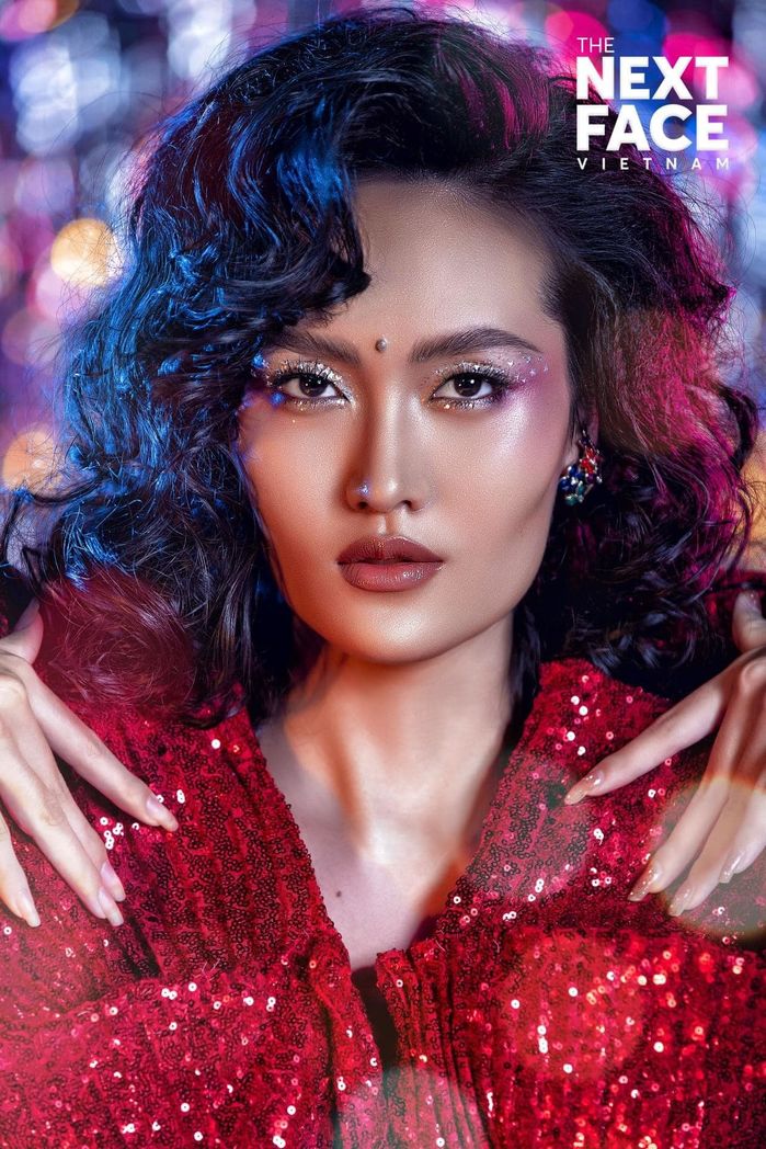 Cận cảnh nhan sắc của hai quán quân The Next Face mùa đầu tiên