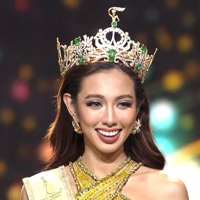 Chủ tịch Miss Grand hết lời khen ngợi Nguyễn Thúc Thùy Tiên