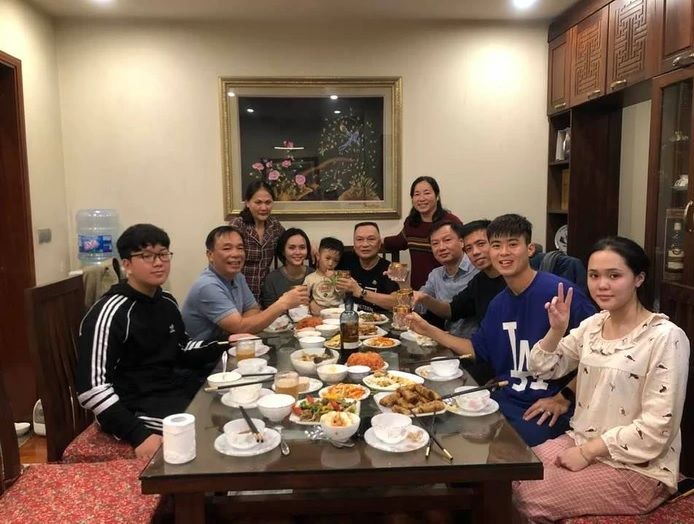 Hai cầu thủ VN làm rể gia đình giàu khét tiếng ở Hà Nội