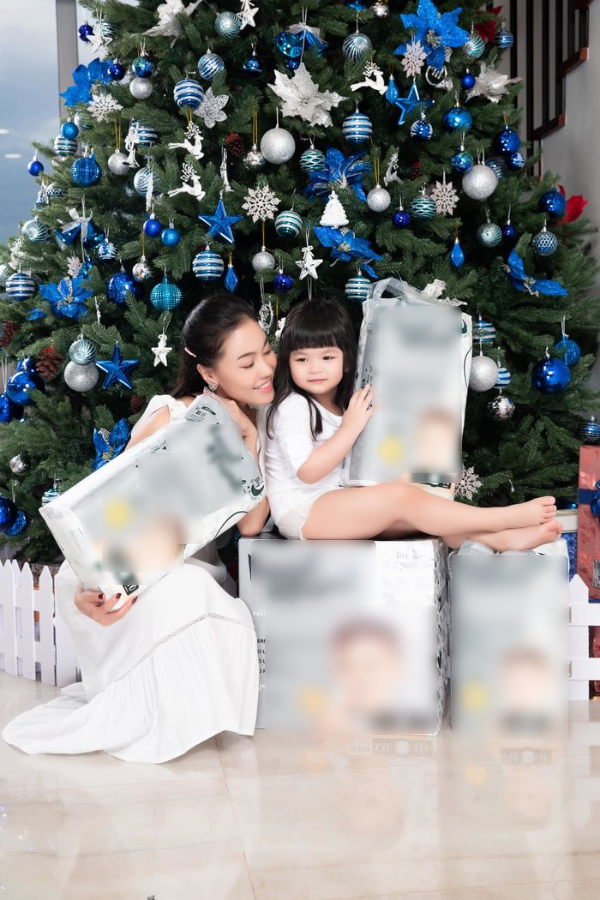 Con gái bà trùm hoa hậu Việt bắt chước màn trình diễn của Thùy Tiên 