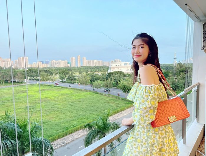 Đăng Khôi mua xe 6,5 tỷ phục vụ nhu cầu chụp ảnh đẹp của vợ