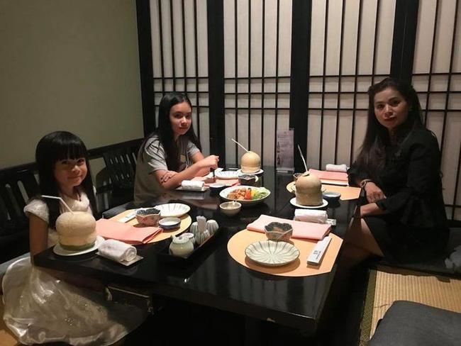 Vua cà phê chỉ dạy 3 điều, ngày ly hôn 4 con đều một mực kính trọng