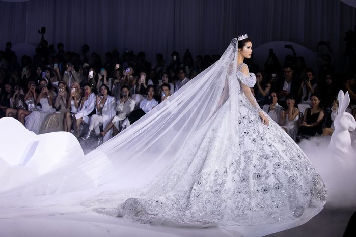 Bộ váy cưới đẹp nhất để Minh Tú diện trong ngày cưới 