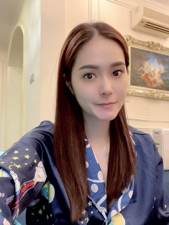 Đọ mặt mộc của những bà mẹ 3 con Vbiz: Hà Hồ, Hà Tăng mãi đỉnh