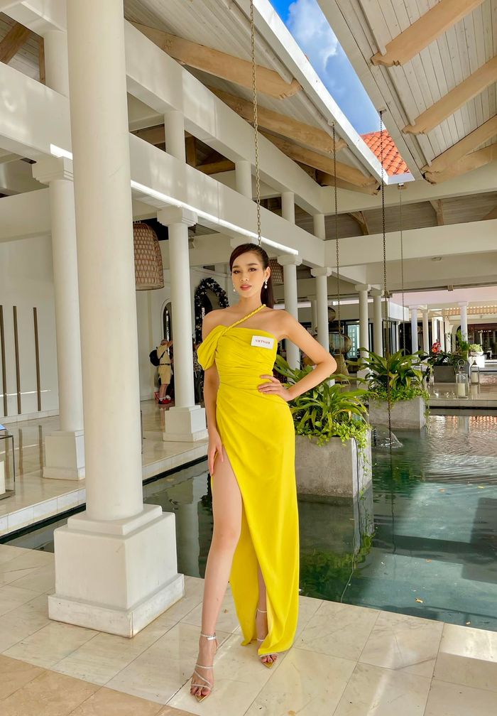 Các trang phục của đại diện Việt Nam lọt mắt xanh của thí sinh khác
