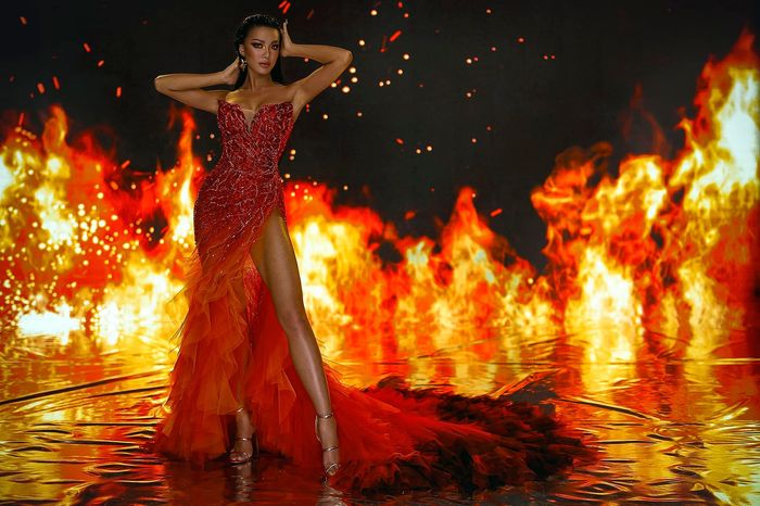 3 nàng hậu cùng diện váy đỏ: Kim Duyên ''gây bão'' diện váy từ rác