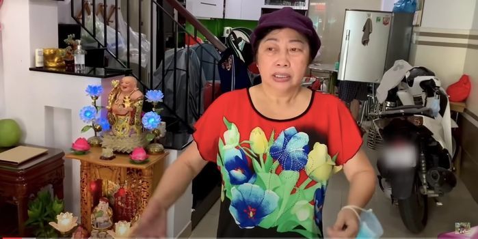 Hào quang dần rời xa, nhiều sao Việt lặng lẽ đi làm shipper