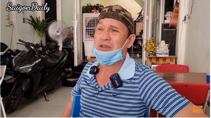 Hào quang dần rời xa, nhiều sao Việt lặng lẽ đi làm shipper