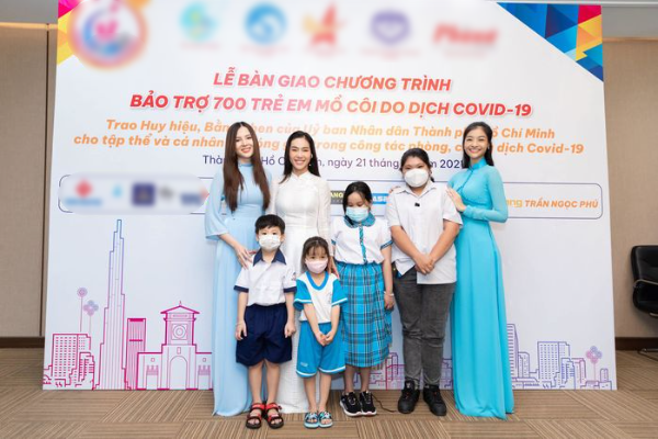 Dàn Hoa, Á hậu nhận bảo trợ 700 trẻ em có bố mẹ mất vì dịch Covid-19