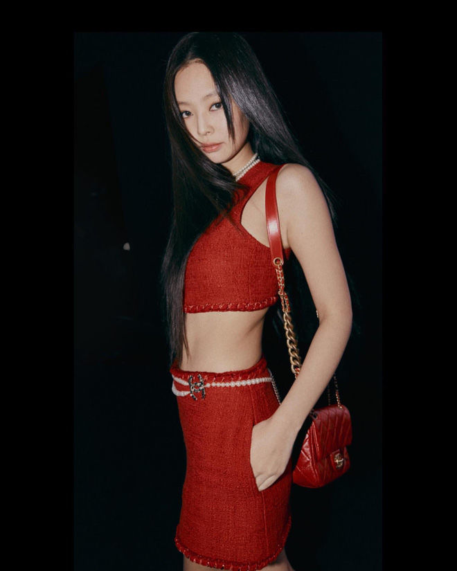 7 idol Kpop diện loạt outfit đỏ đỉnh cao, chứng tỏ nhan sắc sáng tỏa