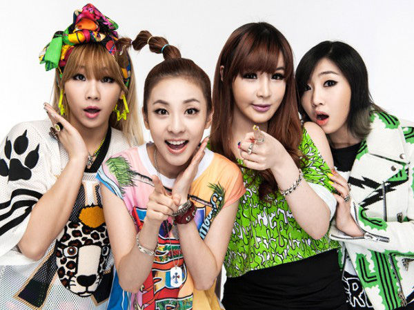 Idol ở YG không sướng mới lạ: Ký túc xá xịn sò, tạo hình sang chảnh
