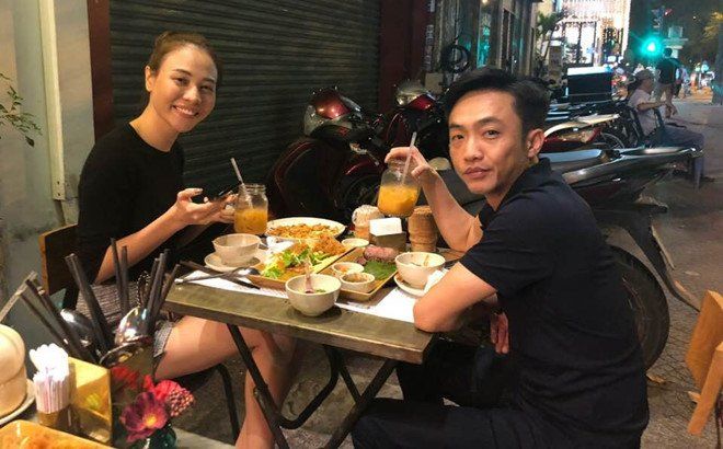 Dàn sao Việt khi ngồi vỉa hè ăn uống đơn giản sẽ như thế nào?