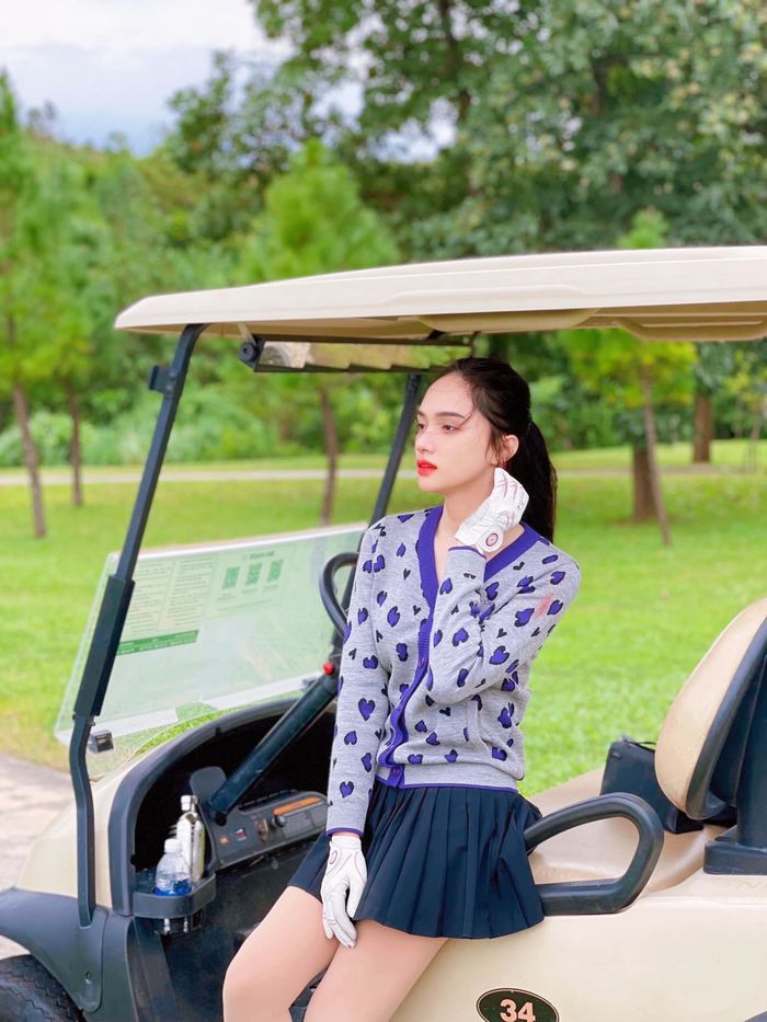 Hương Giang - Khánh Vân cùng nhau lên tiếng xin lỗi sau lùm xùm