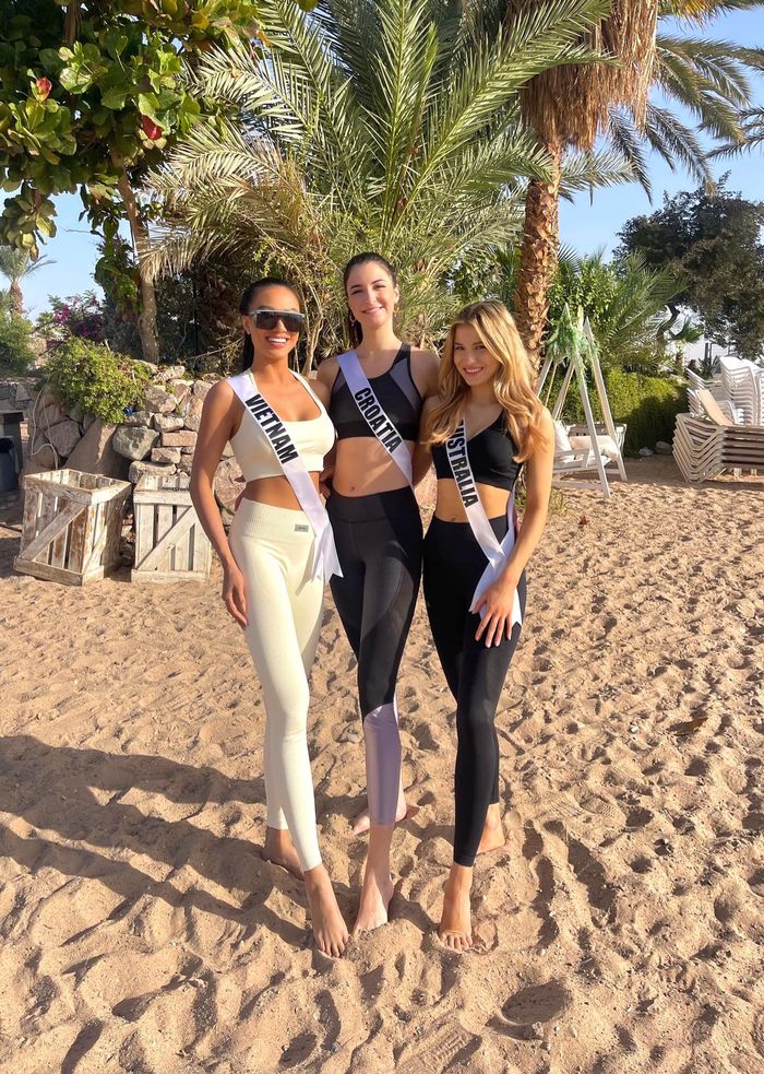 Kim Duyên trước vòng thi phỏng vấn kín tại Miss Universe 2021