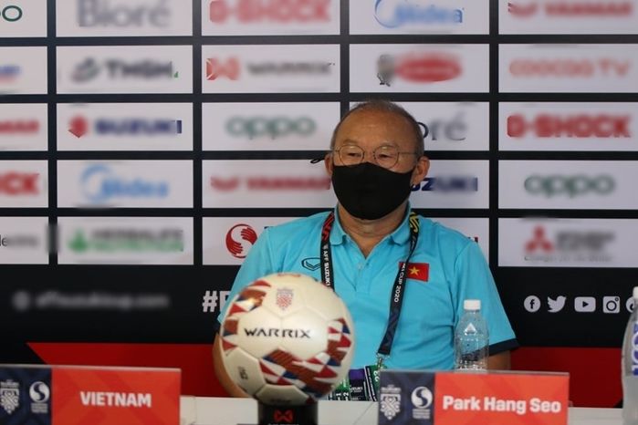 Cảnh bất mãn của tuyển VN trong trận gặp Thái Lan: Thầy Park gục ngã