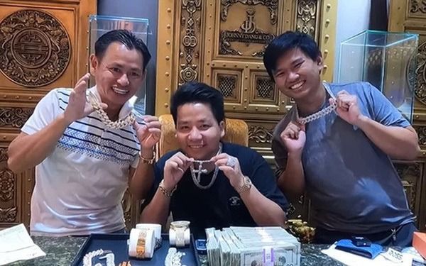 Dàn YouTuber bị phốt nhiều nhưng vẫn có thu nhập khủng